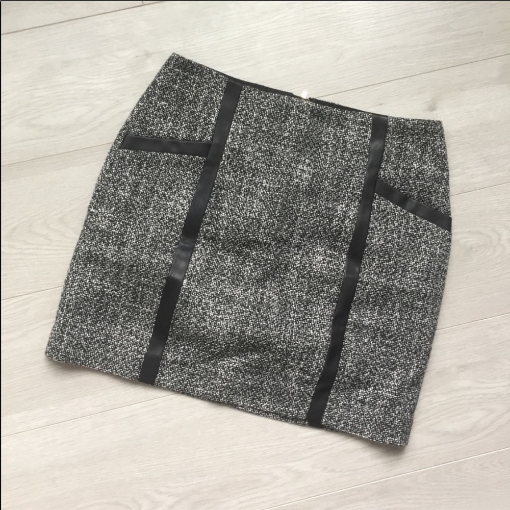 Banana Republic skirt with black leather accents